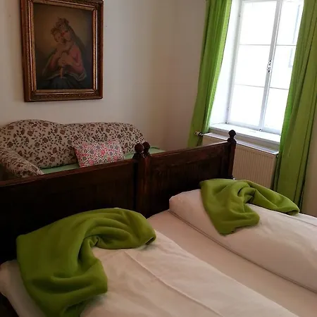 Simony 3* הלשטאדט